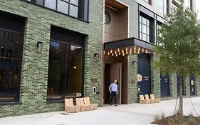 Scout Living Pcm - Placemakr Atlanta, Apartments By Hilton